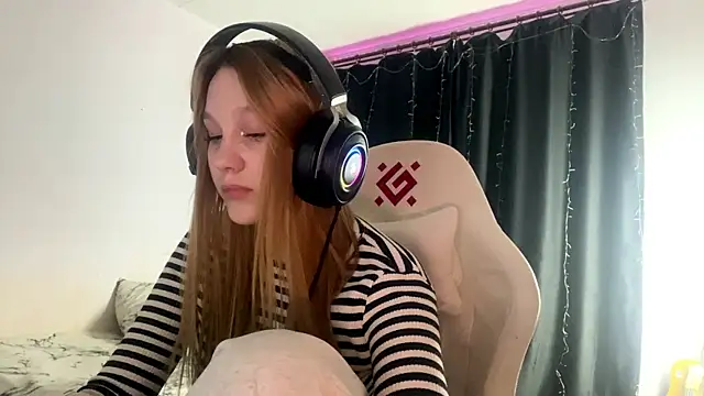 axin burnell online show from 17, 4, 2026