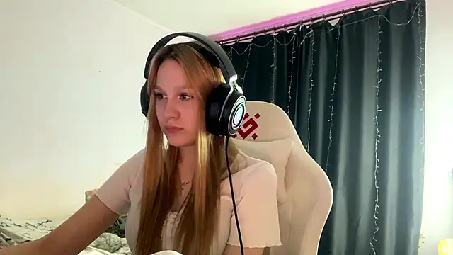 axin burnell online show from 18, 4, 2026