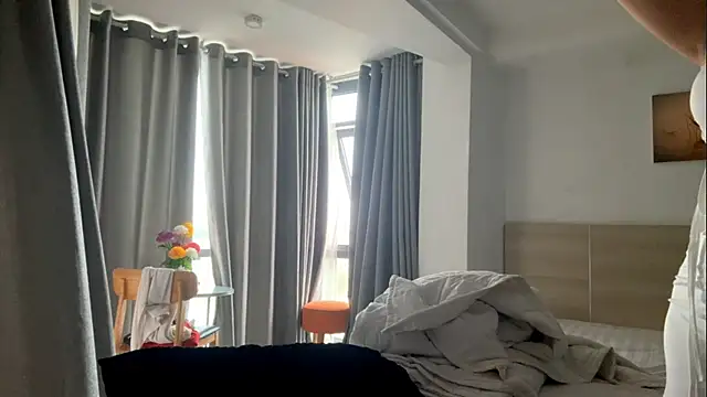 LuxureMia online show from 13, 2, 2026