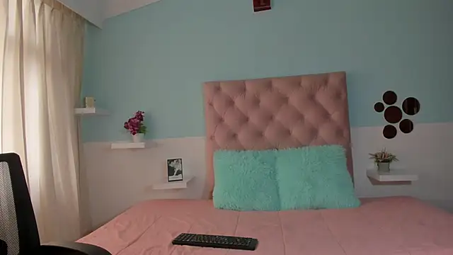 kendall hernandez online show from 16, 3, 2026