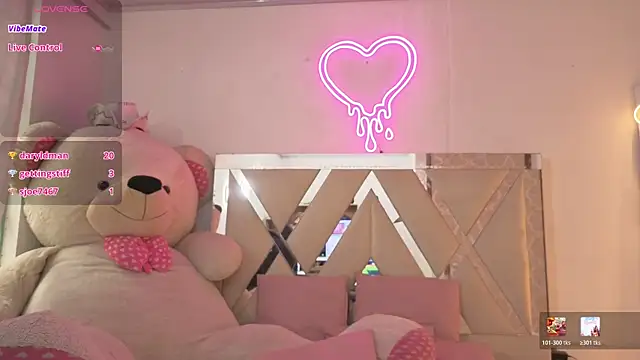 MILAH TAY online show from 25, 4, 2026