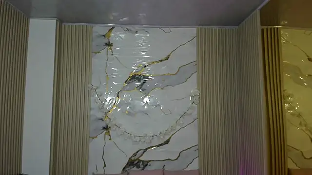 Siena Tay online show from 19, 4, 2026