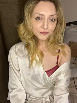 Snapshot of Leecey chatting on 6, 3, 2026 Leecey online show from 6, 3, 2026