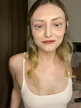 Snapshot of Leecey chatting on 8, 3, 2026 Leecey online show from 8, 3, 2026