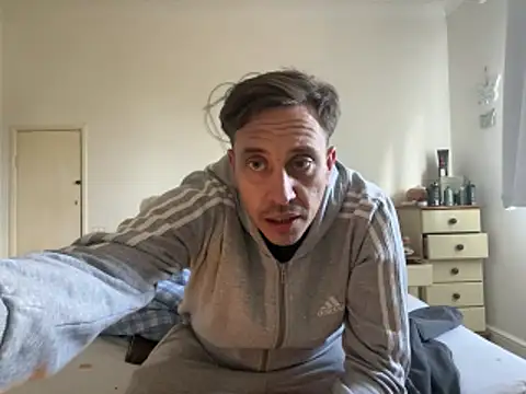malcolm2334 online show from 12, 4, 2026