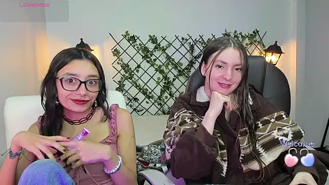 Snapshot of nana__rousse chatting on 8, 2, 2026 nana rousse online show from 8, 2, 2026