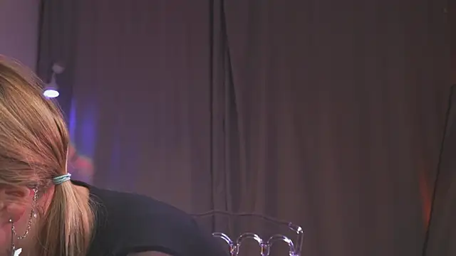 nikapie online show from 10, 3, 2026