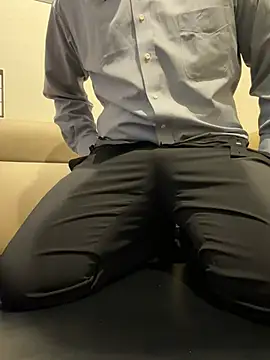 yuuuuusuke00 online show from 4, 3, 2026