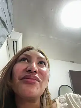 Rhieanne online show from 7, 4, 2026