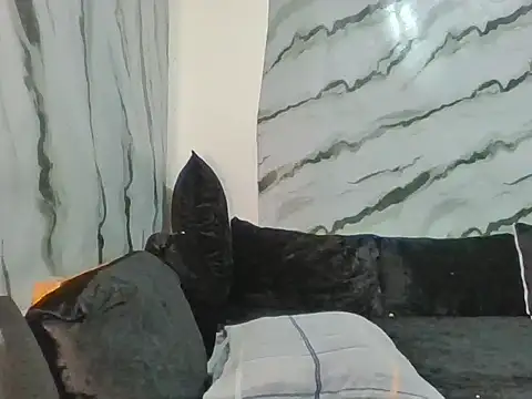 Rhieanne online show from 13, 4, 2026