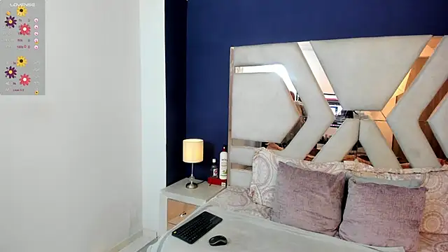 Sara Evaanns online show from 28, 7, 2026