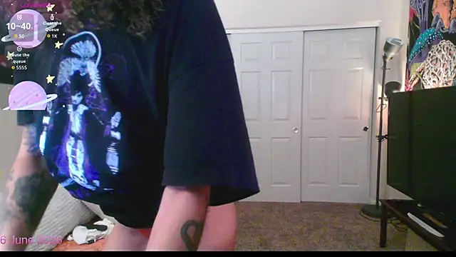 Snapshot of gunzinrose chatting on 6, 6, 2026 gunzinrose online show from 6, 6, 2026