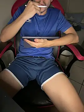 Snapshot of hungtwinkBR chatting on 19, 3, 2026 hungtwinkBR online show from 19, 3, 2026