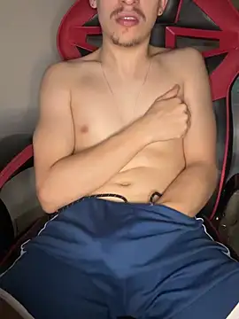 Snapshot of hungtwinkBR chatting on 21, 3, 2026 hungtwinkBR online show from 21, 3, 2026