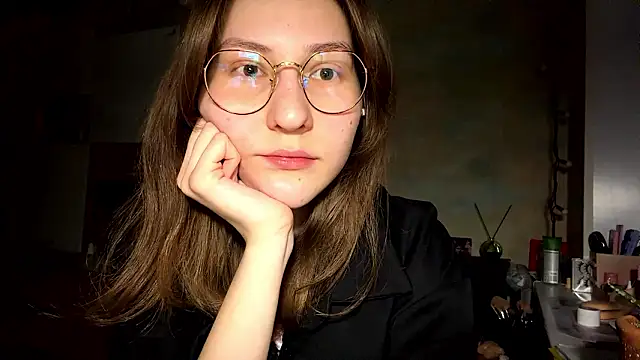 Miaaa Moon online show from 17, 3, 2026