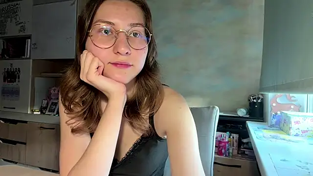 Snapshot of Miaaa_Moon chatting on 6, 5, 2026 Miaaa Moon online show from 6, 5, 2026