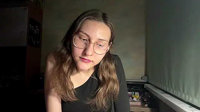 Snapshot of Miaaa_Moon chatting on 28, 5, 2026 Miaaa Moon online show from 28, 5, 2026