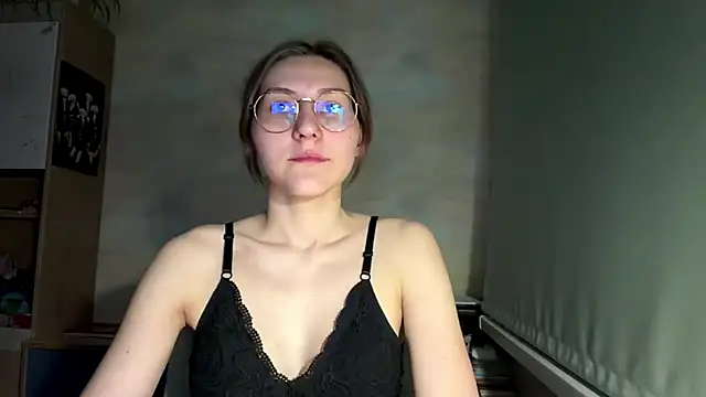 Snapshot of Miaaa_Moon chatting on 21, 6, 2026 Miaaa Moon online show from 21, 6, 2026