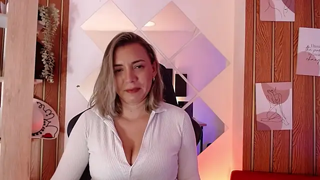 milfsecret69 online show from 17, 7, 2026