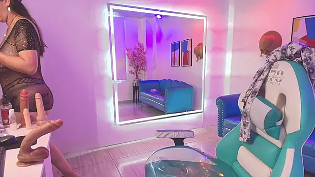 Madame scarlett online show from 23, 4, 2026