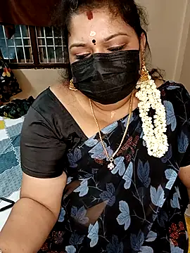 Snapshot of silk_rose05 chatting on 4, 3, 2026 silk rose05 online show from 4, 3, 2026