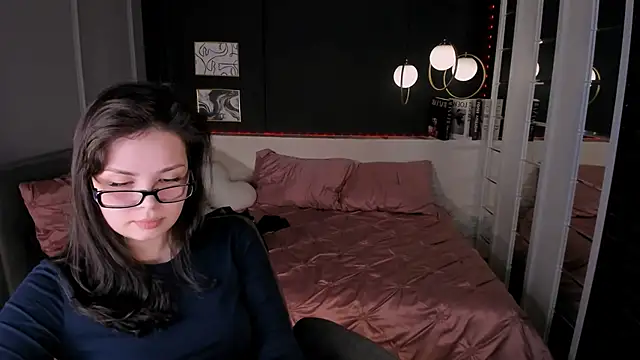 Maykinkya online show from 19, 4, 2026