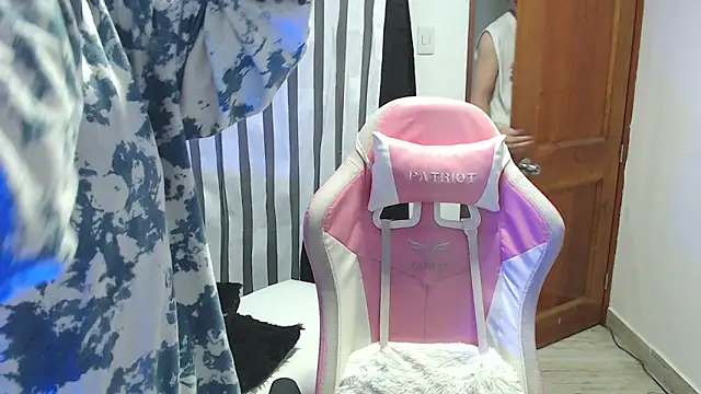 Ariana Esteban07 online show from 12, 3, 2026