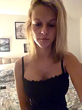 Couple-Kiwii-Orchidee-Boy online show from 5, 6, 2026
