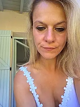 Couple-Kiwii-Orchidee-Boy online show from 13, 6, 2026