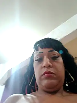 Snapshot of SabrinaColin chatting on 7, 3, 2026 SabrinaColin online show from 7, 3, 2026