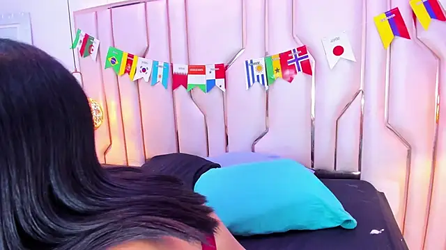 NicollJabocs online show from 27, 6, 2026