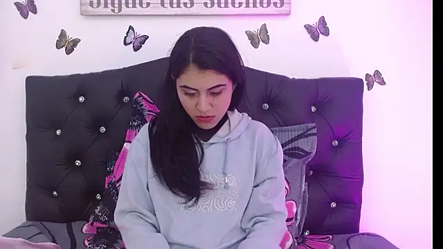 Coral Villalobos online show from 7, 3, 2026