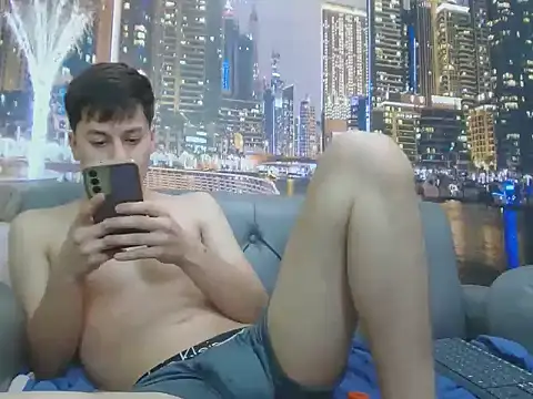 Snapshot of santiago_xxxcol chatting on 8, 3, 2026 santiago xxxcol online show from 8, 3, 2026