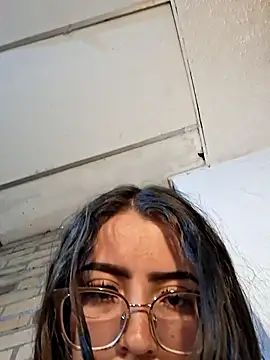 the lagoon girl online show from 3, 3, 2026