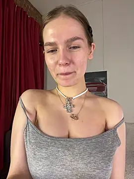 MyKittySayMeow online show from 28, 4, 2026