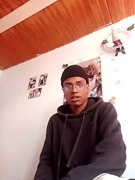 Snapshot of suckdream chatting on 8, 3, 2026 suckdream online show from 8, 3, 2026