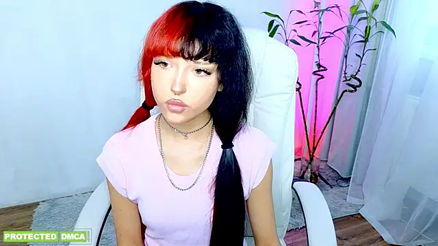   Amiraa online show from 3, 3, 2026