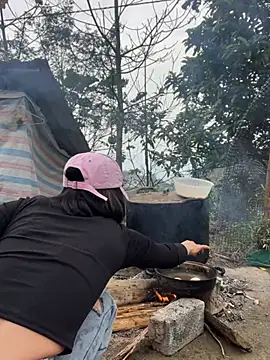 Snapshot of susin-beo chatting on 3, 2, 2026 susin-beo online show from 3, 2, 2026