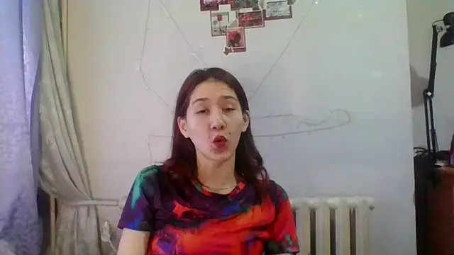 NickiKisinger online show from 30, 7, 2026