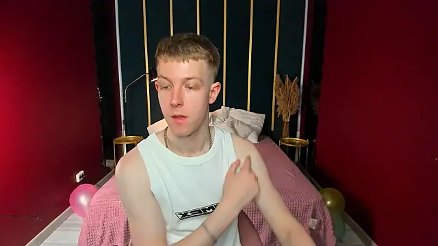 Snapshot of Dylan_Norton chatting on 19, 6, 2026 Dylan Norton online show from 19, 6, 2026