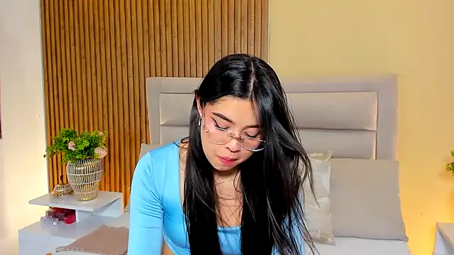 CristalMayson online show from 25, 4, 2026