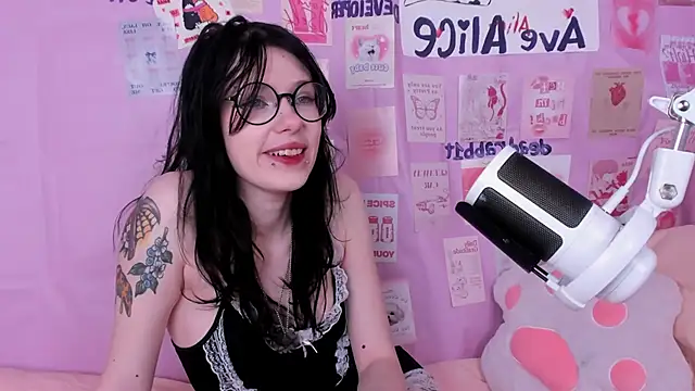 NessaV online show from 1, 2, 2026