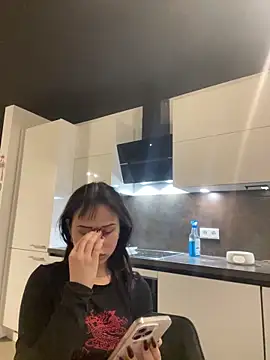 Just-Lilly online show from 13, 4, 2026