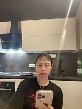 Just-Lilly online show from 15, 4, 2026