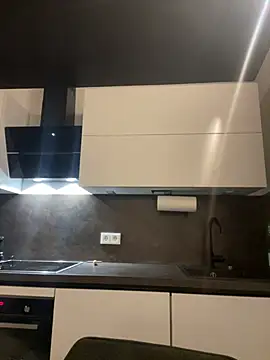 Just-Lilly online show from 15, 4, 2026