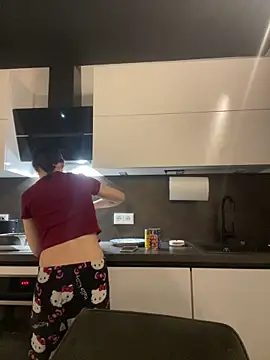 Just-Lilly online show from 18, 4, 2026