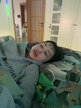 Just-Lilly online show from 27, 4, 2026