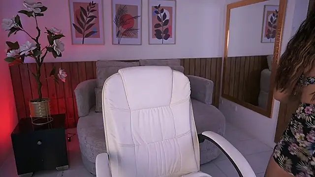 IvyGrabes online show from 25, 4, 2026