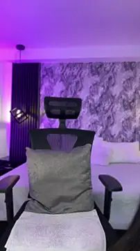 Mialarouse online show from 19, 4, 2026