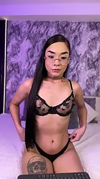 Mialarouse online show from 23, 4, 2026